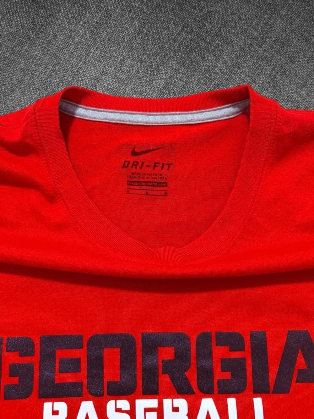 Nike Dri-FIT Georgia Bulldogs Baseball Graphic Performance T-Shirt Size Medium